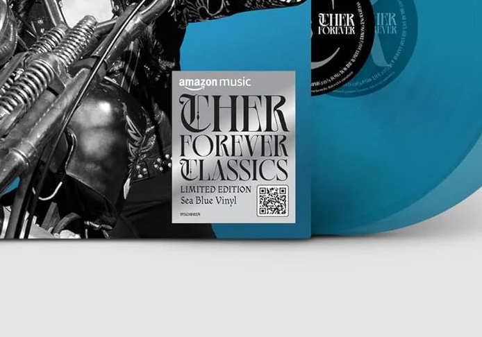 Cher - Forever - 2xLP Sea Blue Vinyl close up front 