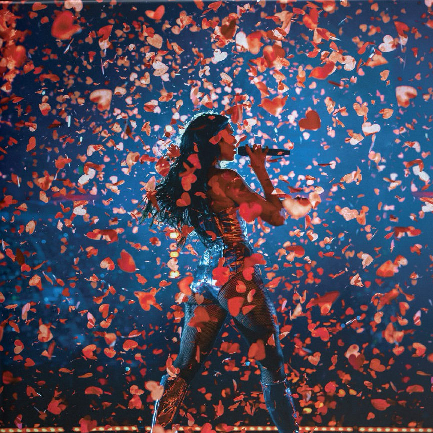 Dua Lipa - Live From Mexico, 2xLP Black Ice Vinyl close up 